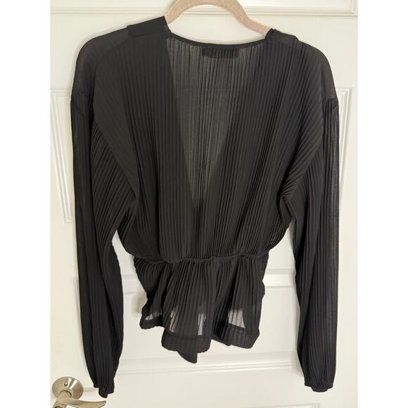 PrettyLittleThing Black Pleated Long Sleeve Tie-Front Blouse – Size 4 - Picture 2 of 4